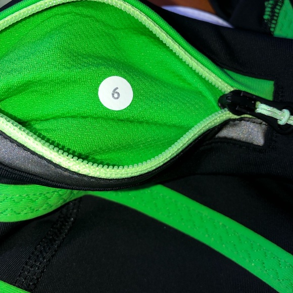 NWT Lululemon Run: Pace Crop 17” Black/Ocean Stripe Frond/Frond Vintage & Rare - Picture 5 of 16